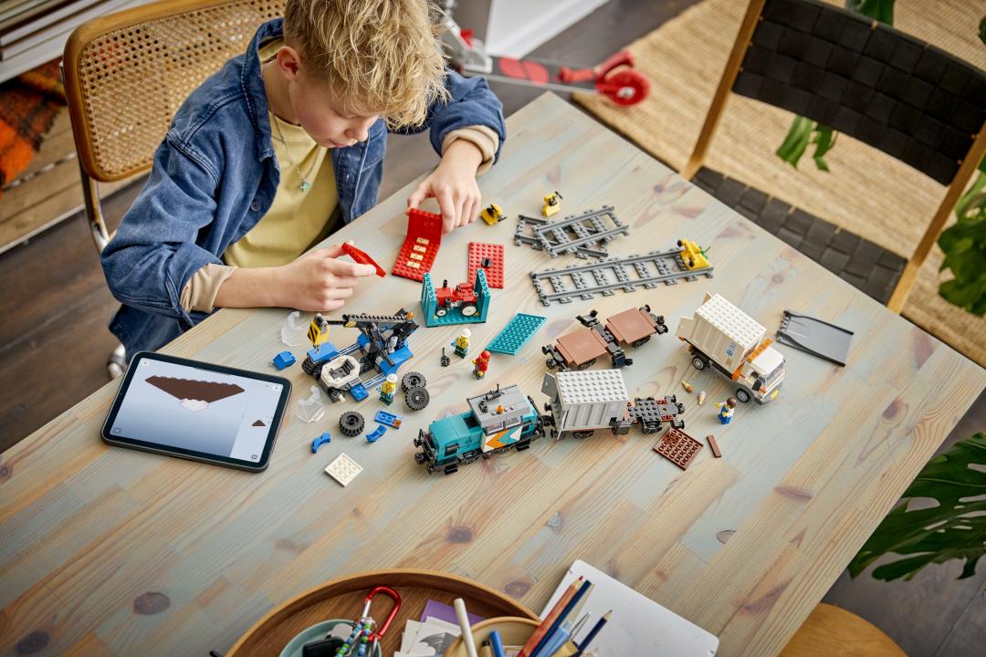 60509 | LEGO® City Harbor Freight Train with Crane & Truck