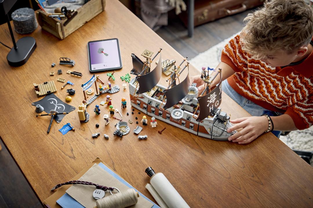 75646 | LEGO® One Piece Garp's Marine Battleship