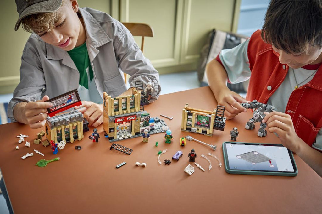 76342 | LEGO® Marvel Spider-Man vs. Mysterio: The Daily Bugle