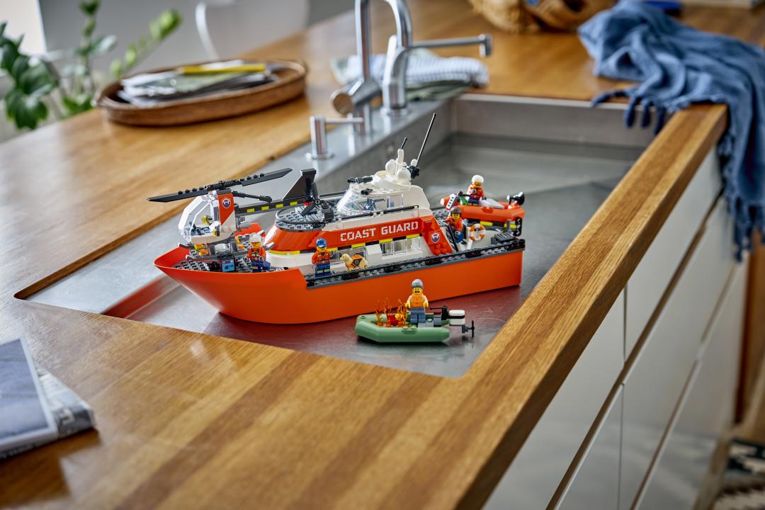 60504 | LEGO® City Coast Guard Rescue Boat & Helicopter