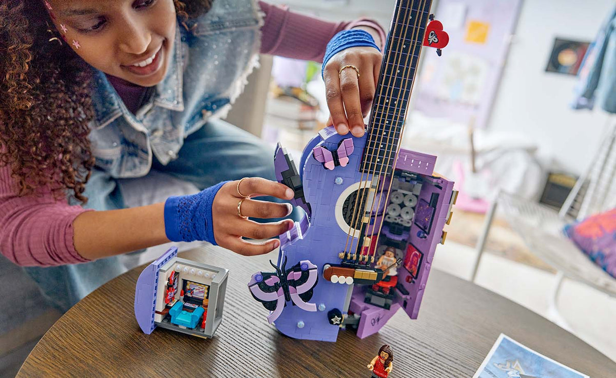 43031 | LEGO® Editions Olivia Rodrigo's Dual Guitar