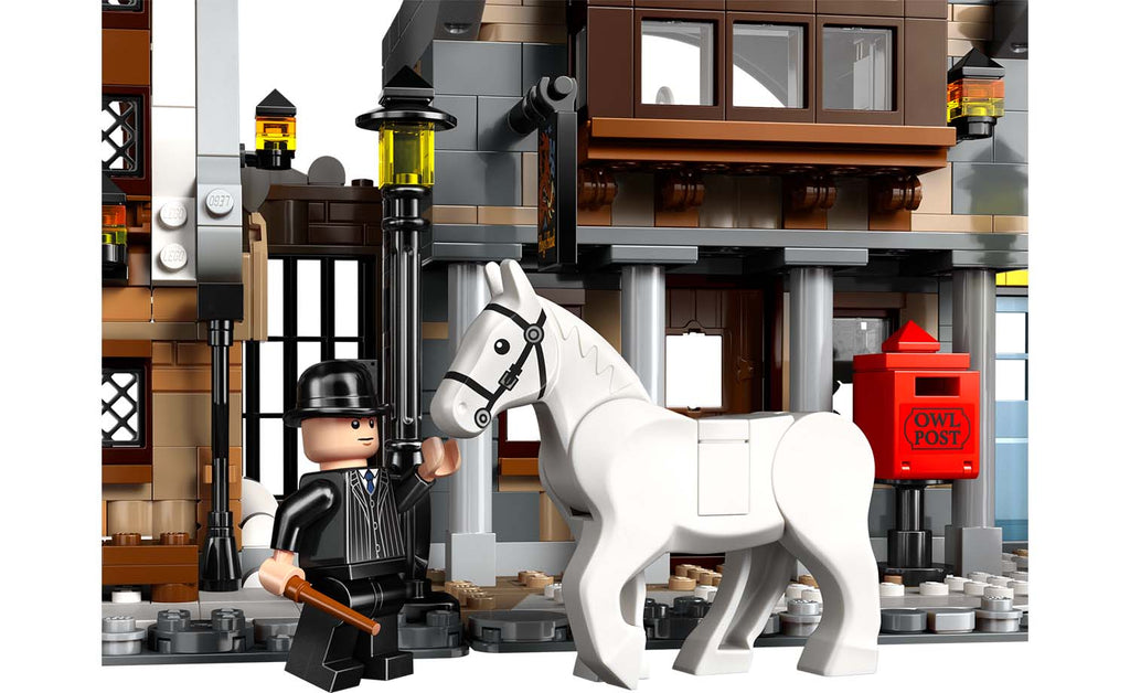 76457 | LEGO® Harry Potter™ Hogsmeade™ Village – Collectors' Edition