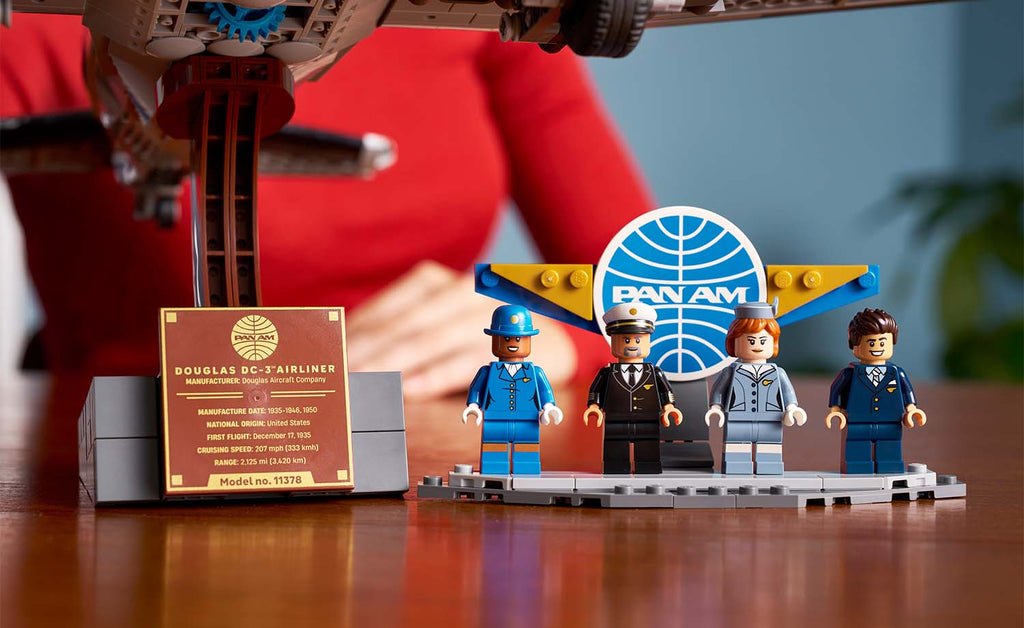11378 | LEGO® ICONS™ Douglas™ DC-3™ PAN AM® Airliner