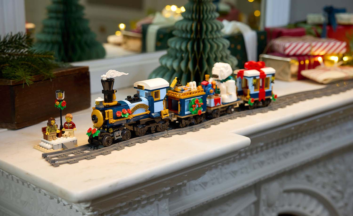 10361 | LEGO® ICONS™ Holiday Express Train