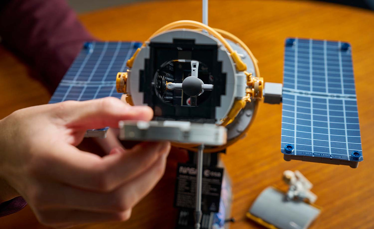 11382 | LEGO® ICONS™ Hubble Space Telescope