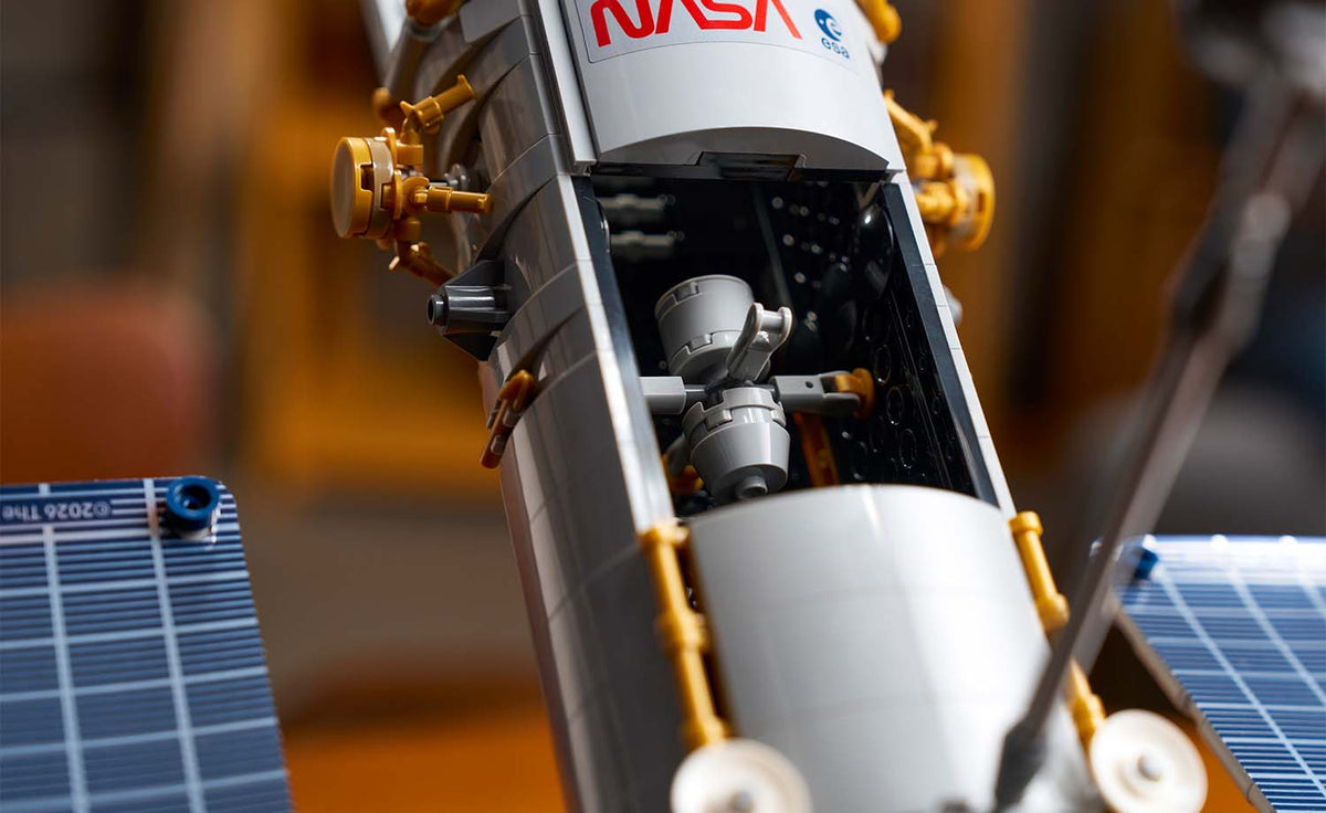 11382 | LEGO® ICONS™ Hubble Space Telescope