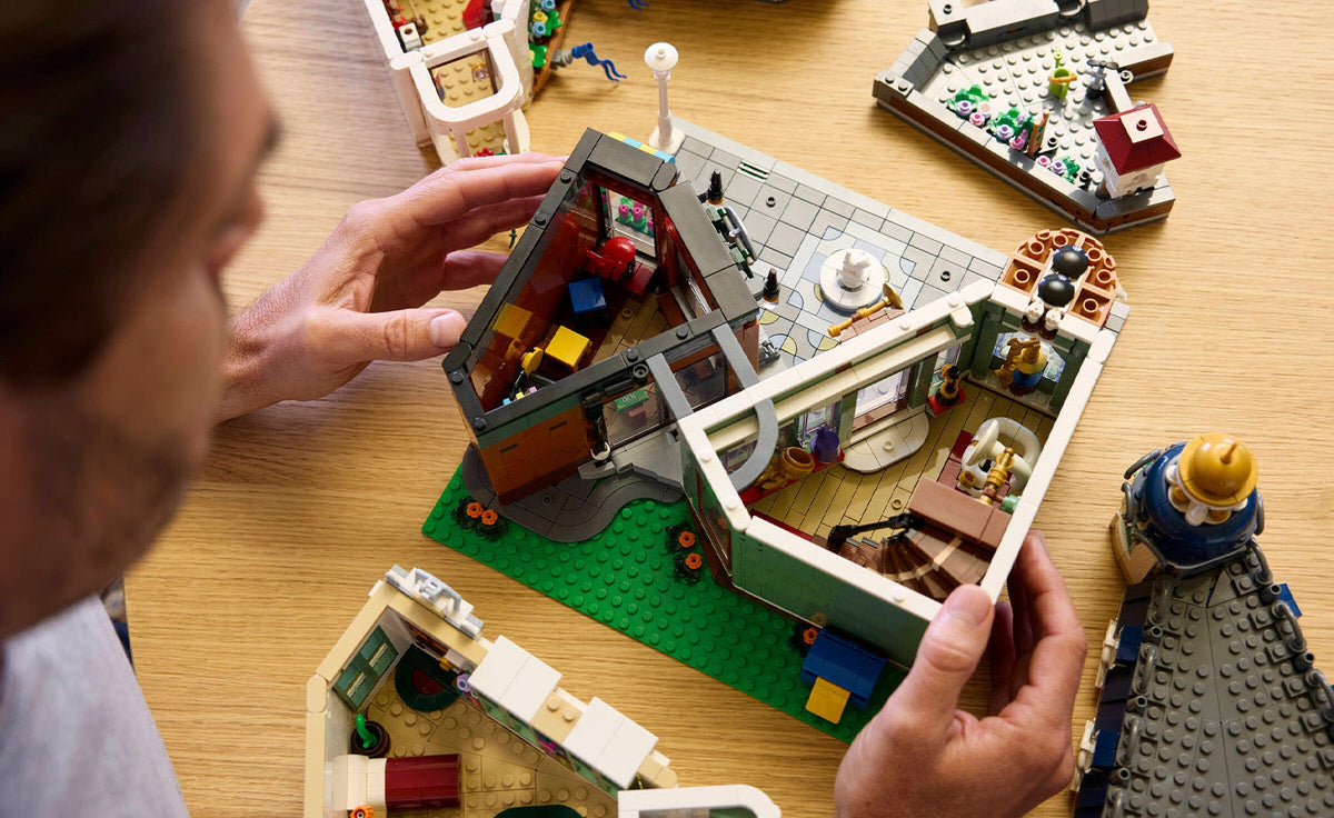 11371 | LEGO® ICONS™ Shopping Street