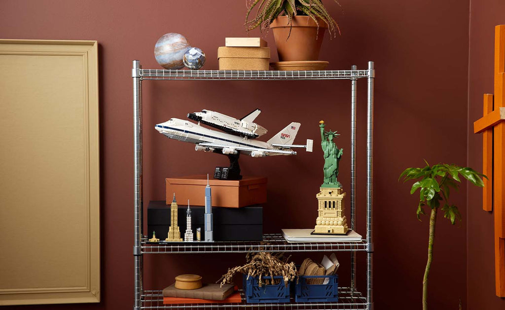 10360 | LEGO® ICONS™ Shuttle Carrier Aircraft