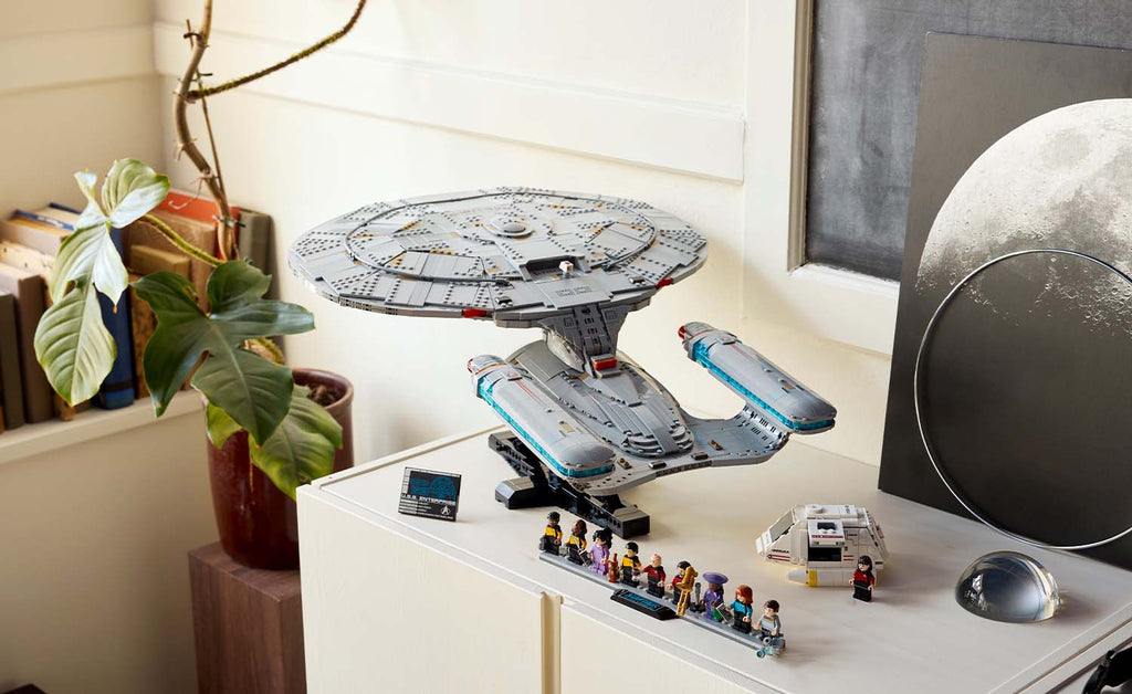10356 | LEGO® ICONS™ Star Trek: U.S.S. Enterprise NCC-1701-D™