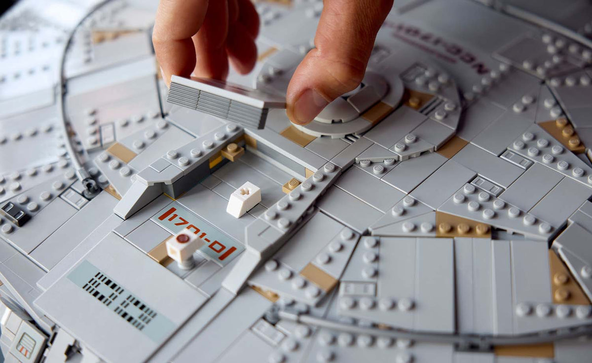 10356 | LEGO® ICONS™ Star Trek: U.S.S. Enterprise NCC-1701-D™