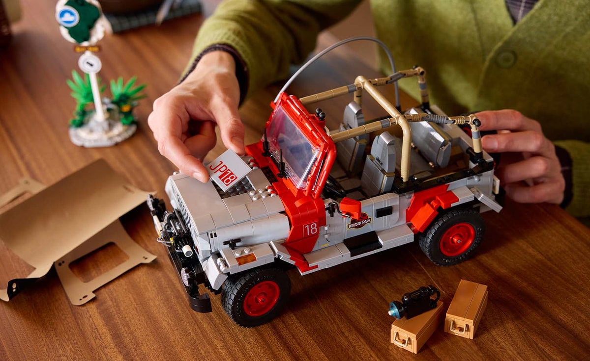 77984 | LEGO® Jurassic World™ Jurassic Park Jeep® Wrangler