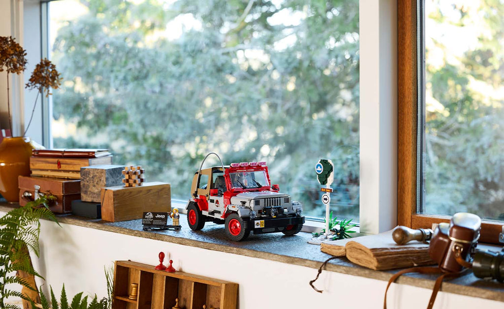 77984 | LEGO® Jurassic World™ Jurassic Park Jeep® Wrangler