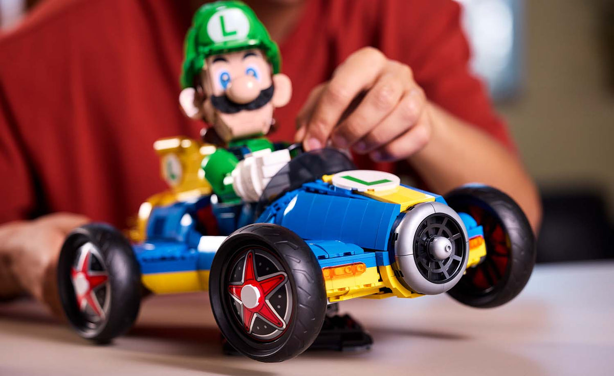 72050 | LEGO® Super Mario™ Mario Kart™ – Luigi & Mach 8