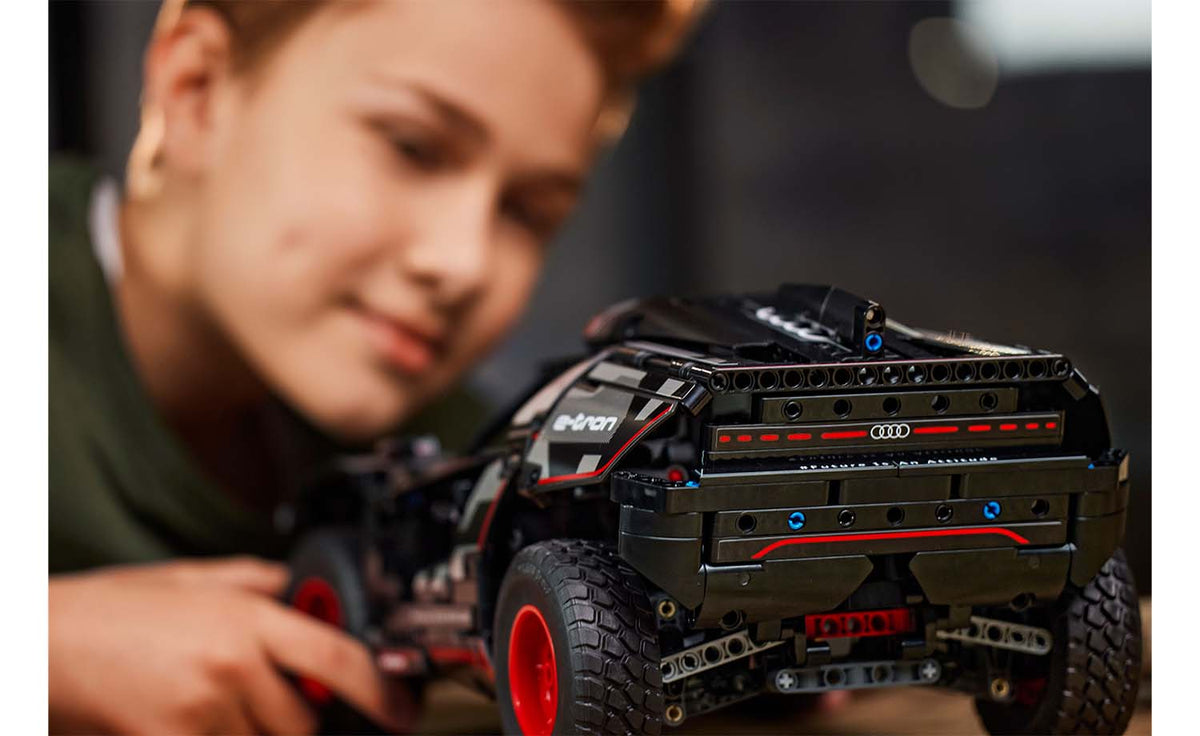 42160 | LEGO® Technic Audi RS Q e-tron
