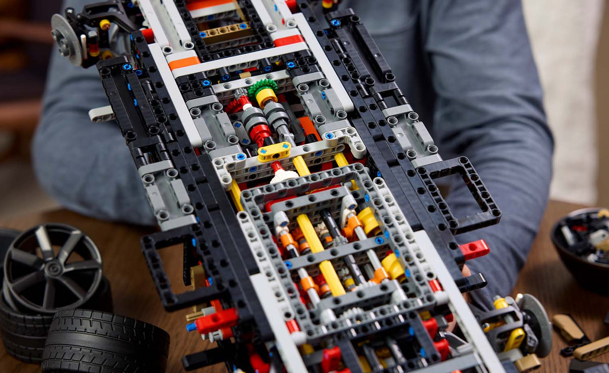 42232 | LEGO® Technic Koenigsegg Sadair's Spear Megacar