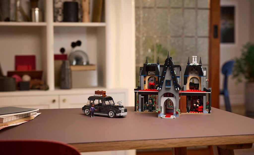 76786 | LEGO® Wednesday Morticia's Cottage